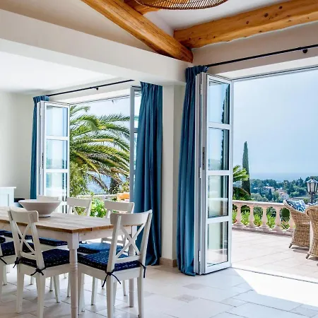 Near Cannes With Pool And Views *